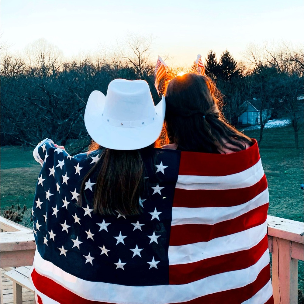 Meet your Posher, Sydney